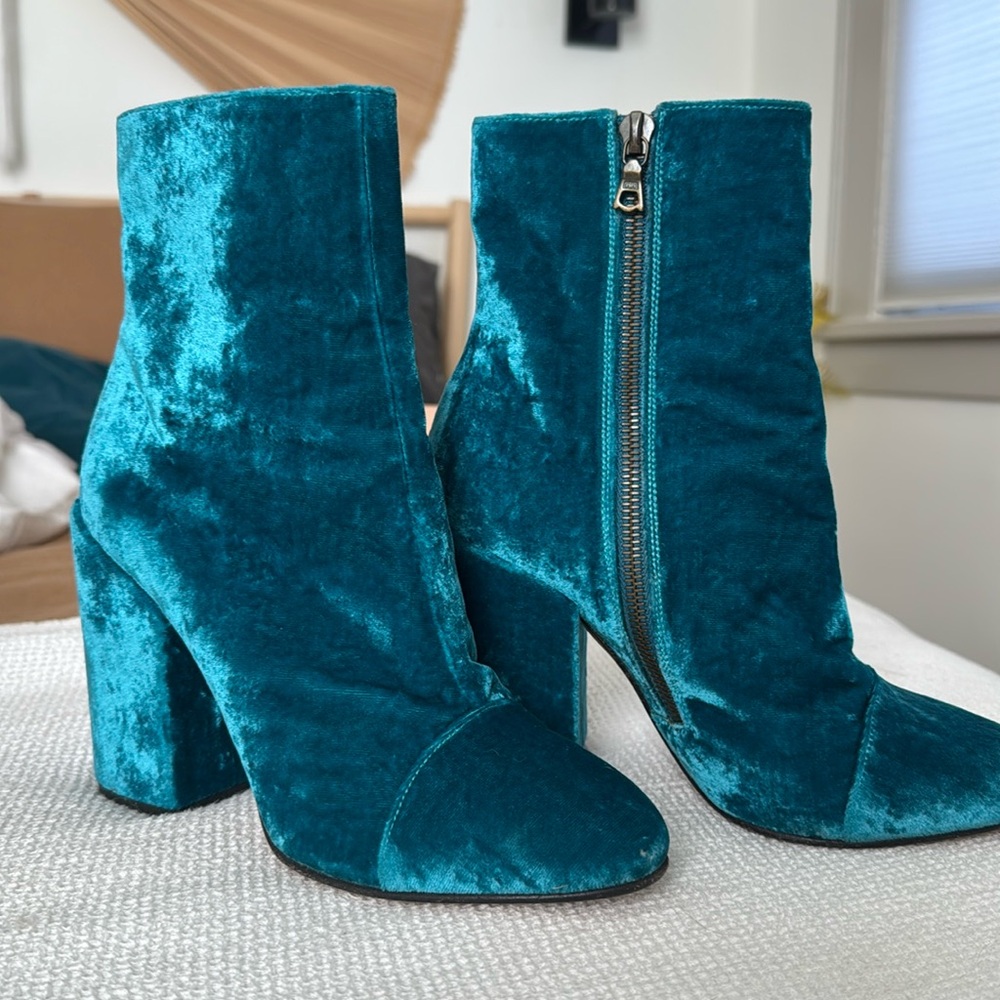 Dries Van Noten Velvet Heels
